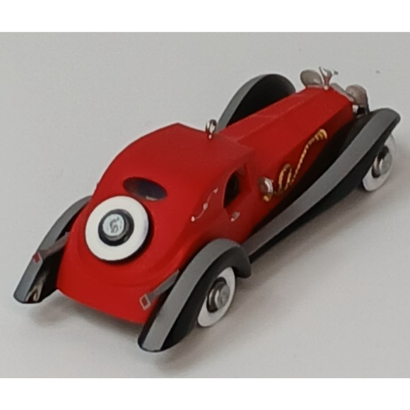 Hallmark A De Vil-ish Ride 101 Dalmatians Disney Keepsake Ornament 2021 - Picture 10 of 16